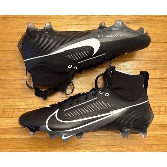 Mens Size 10.5 Nike Vapor Edge Pro 360 2 Black White Football Cleats FN7759-001
